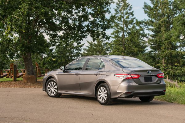 2019 Toyota Camry Le Hybrid 01 C511939198fef75663568cbf7f77d7def1e0b091 600x400