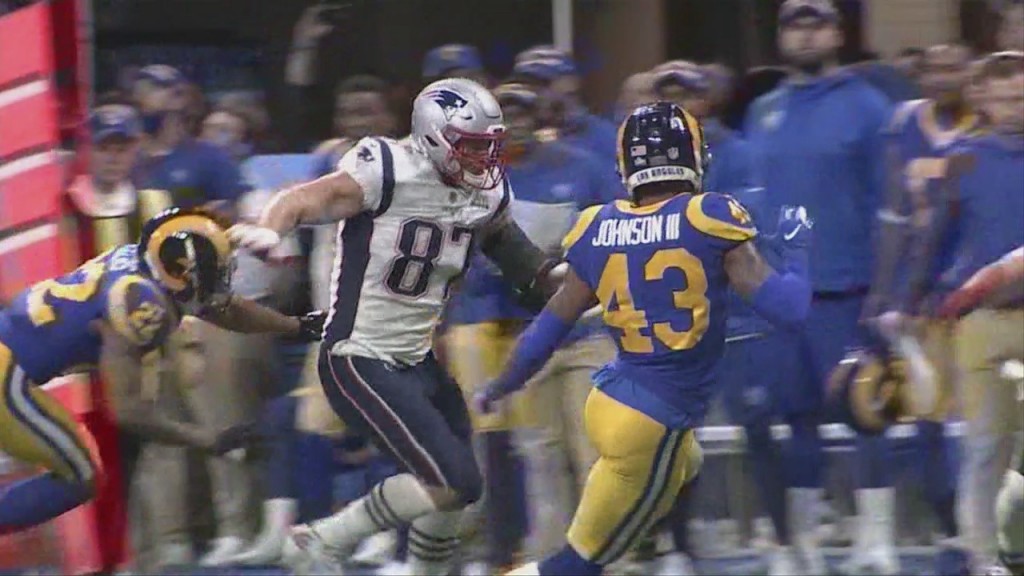 Patriots Trade Gronkowski To Bucs