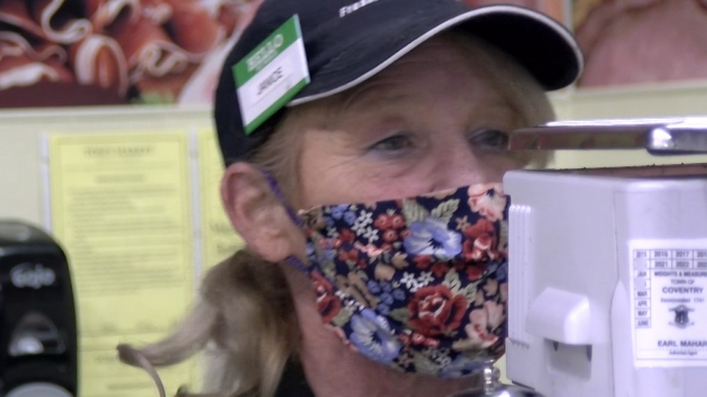 Maskrulelooklive.still001