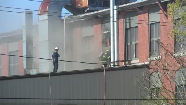 Scott Mill Fire Noon Pkg