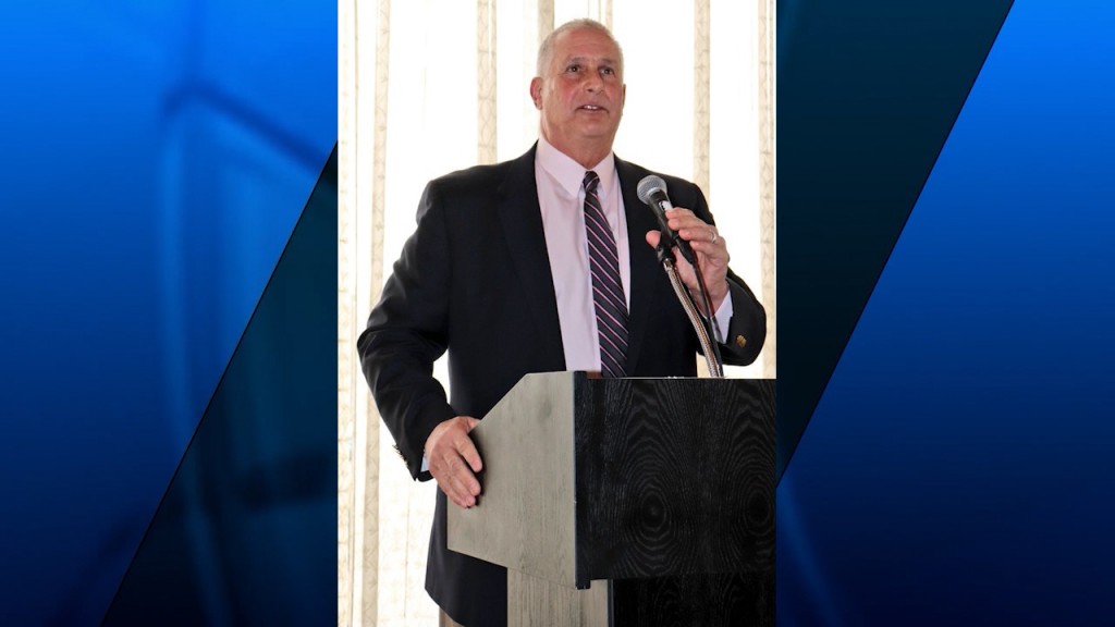 00005413 Dick Fossa.mpg.still001