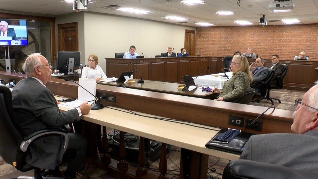 683g0183.mov.still001