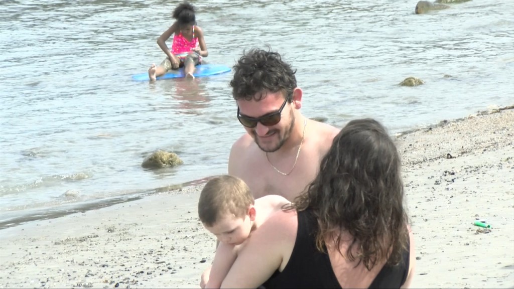 Fathersdaybeach11p.still001