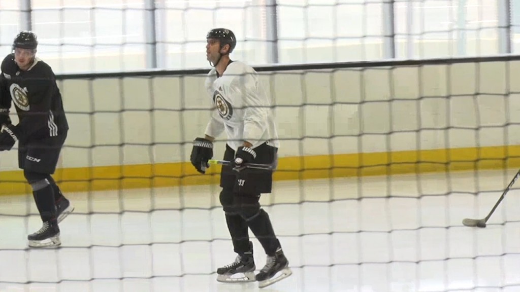 00009809 Bruins Vo Training Camp Workout.still001