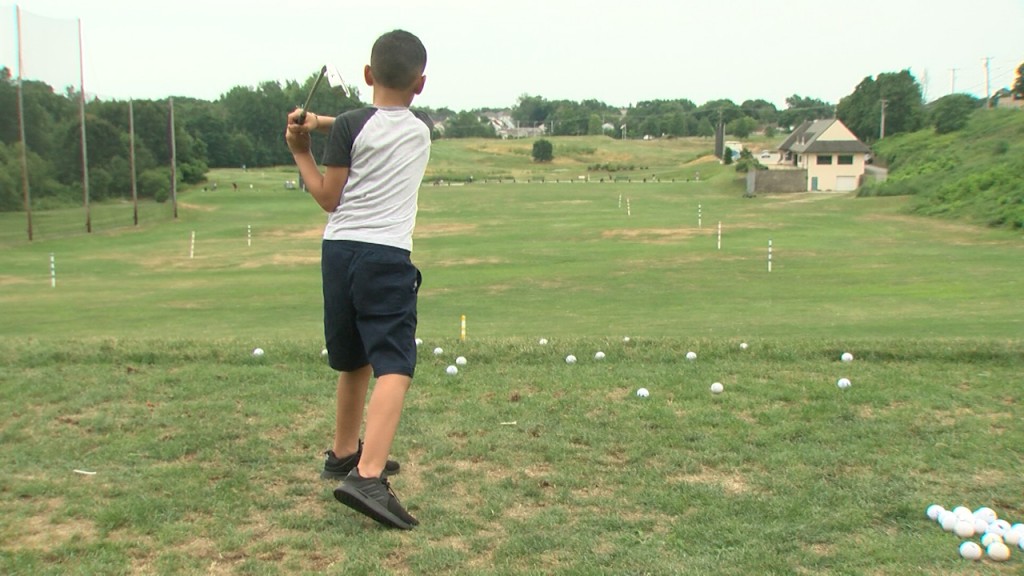 00011152 Button Hole Boys And Girls Club Pkg Ian.still003