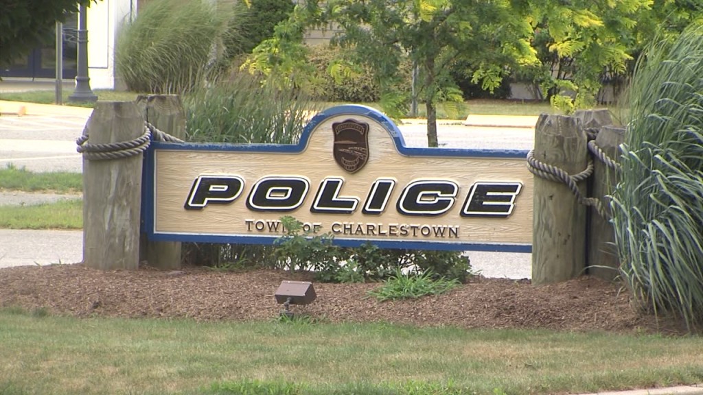 Charlestwon Police 1