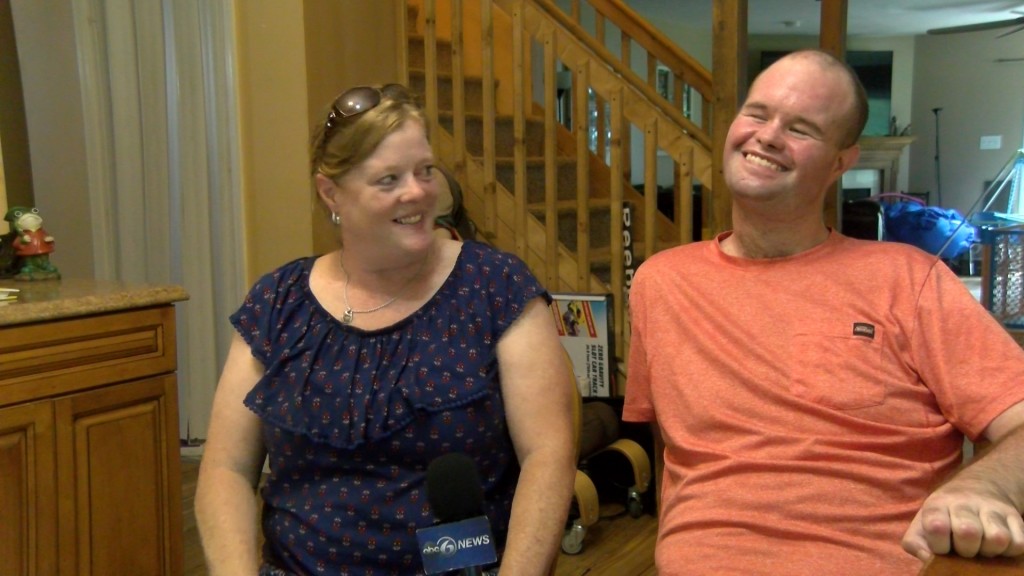 875g2213.mov.still001