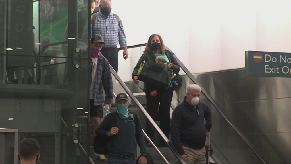 Many Still Flying Into Ri To Visit Family Despite Cdc's Plea To Stay Home This Thanksgiving