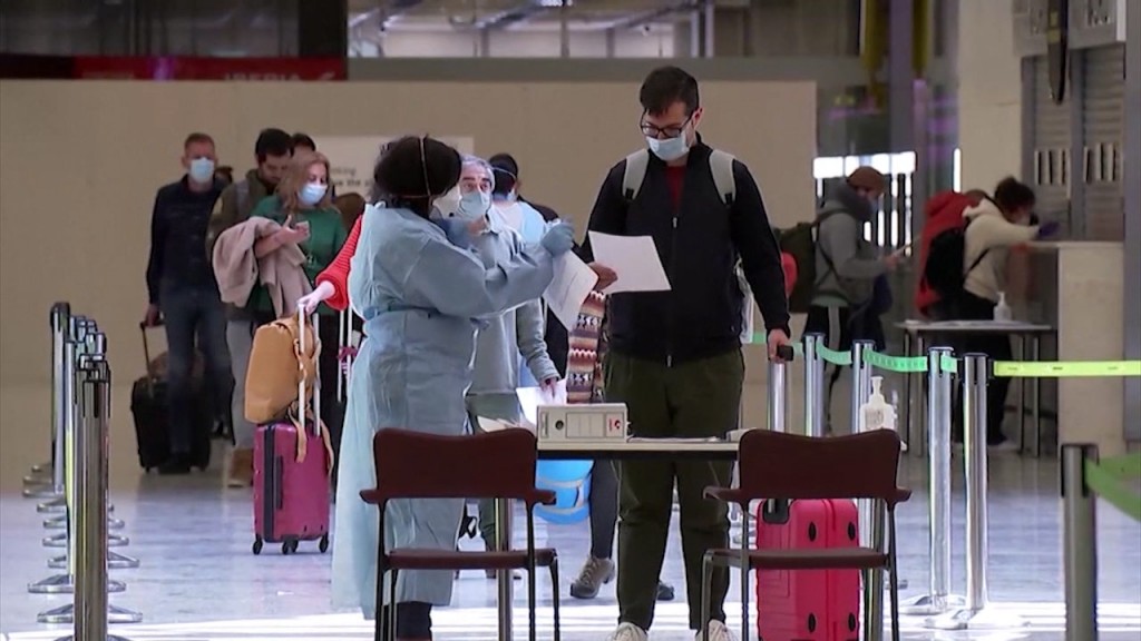 P Thanksgiving Travel.still001