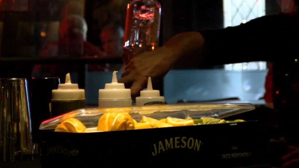 Pauserestaurantreaxs.still001