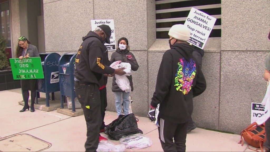 Olivia 5pm Gonsalves Pkg