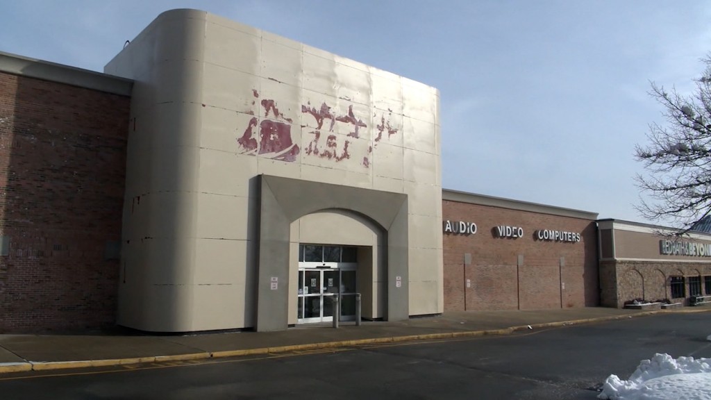 Dartmouth Circuit City Vax Site