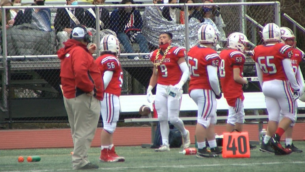 272 Vo Portsmouth Cranston East Fb Vo Isteelestill001