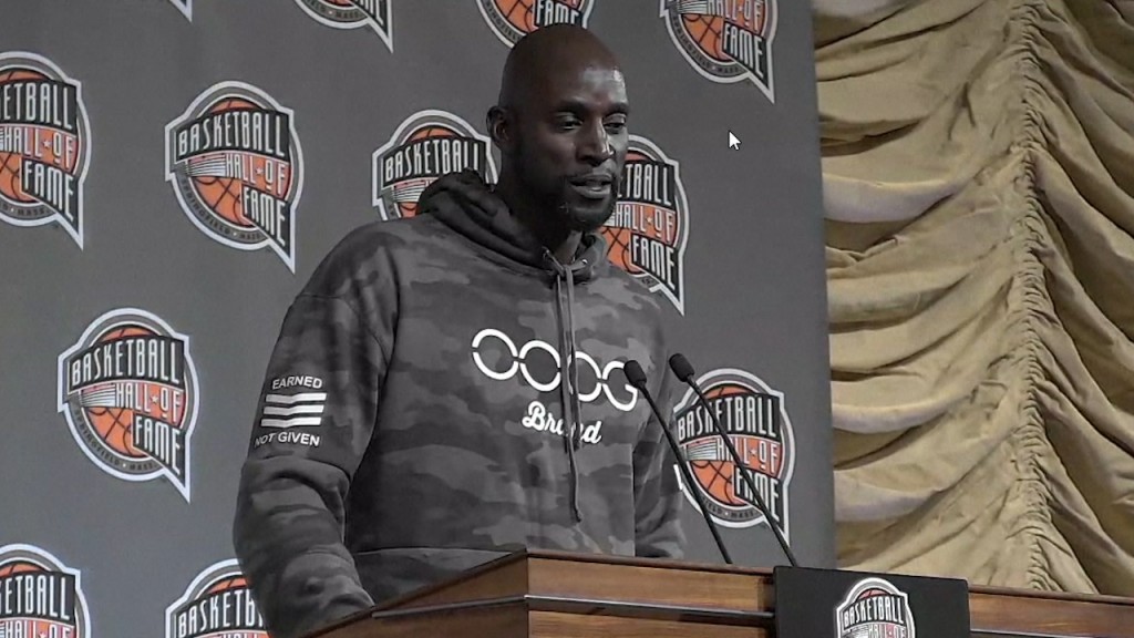 Kevin Garnett On Boston Hof 5 14