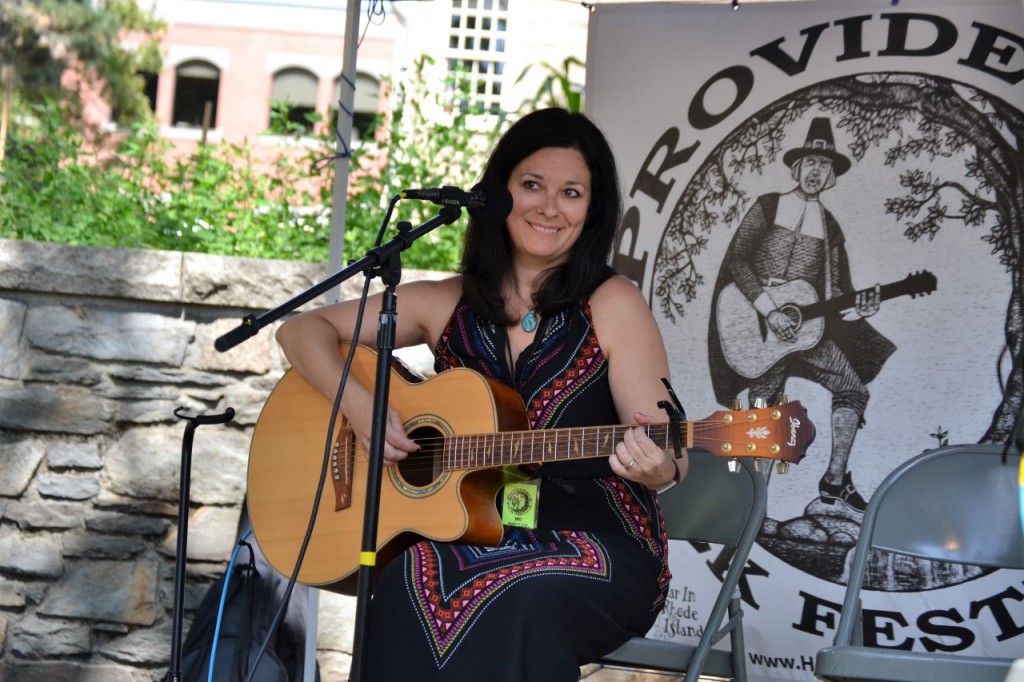 Thumbnail Singer Songwriter Allysen Callery