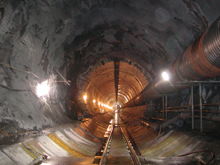View Of Tunnel From S 1 Switch20040429 09