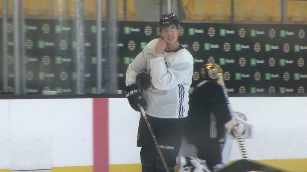 18575 Vo Bruins V Mike Reilly Isteelemp4still001