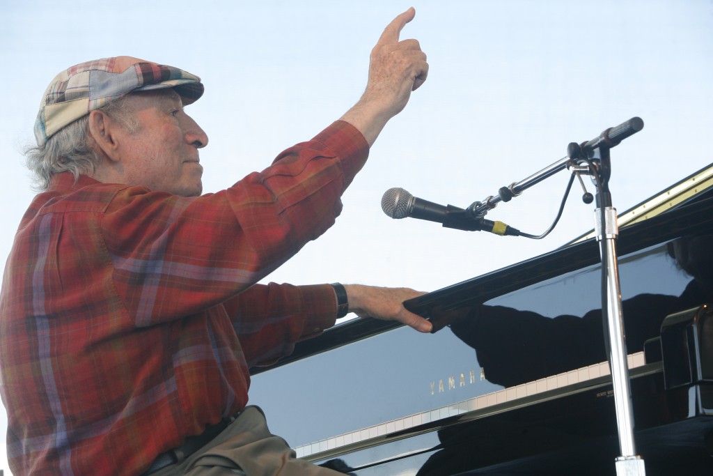 George Wein 2010 Newport Jazz Festival Photo Credit Ayano Hisa Pointing