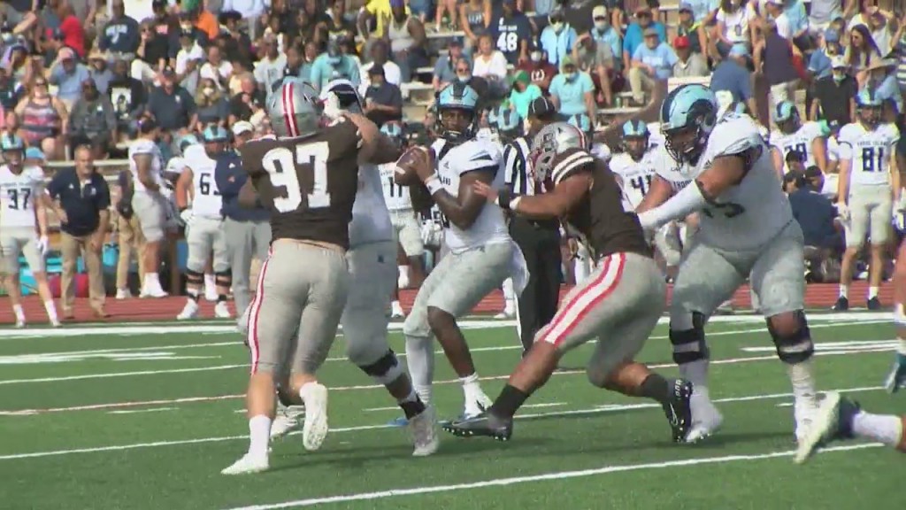 Uri Qb Kasim Hill Named Caa Co Offensive Player Of The Week