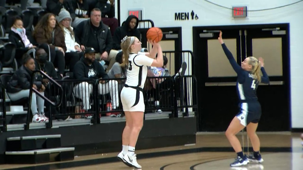 40586 Vo Pc Villanova Wbb V Isteelemp400 00 26 15still001