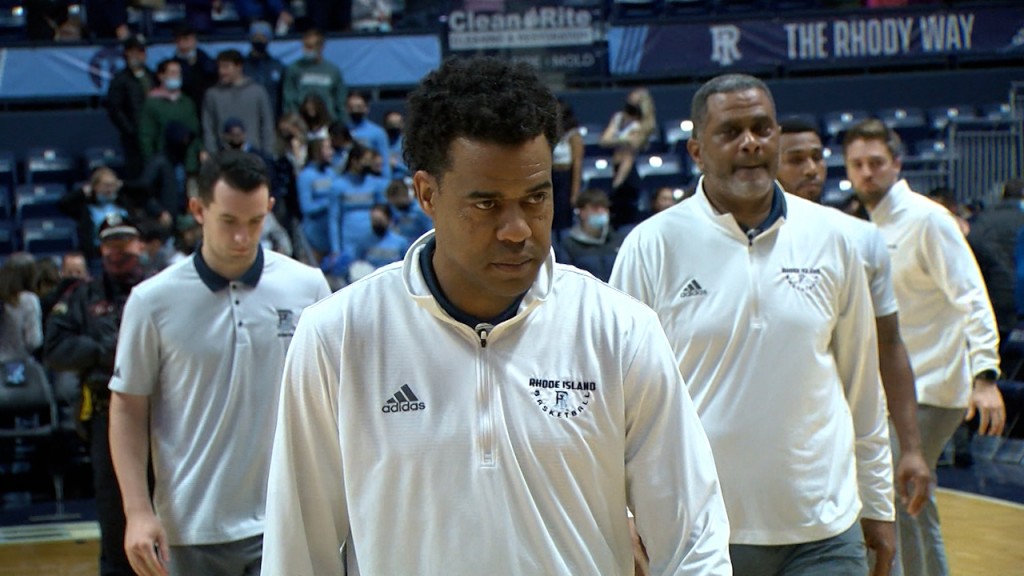 46087 Vo Uri Gw Rv Isteele00 00 48 12still001