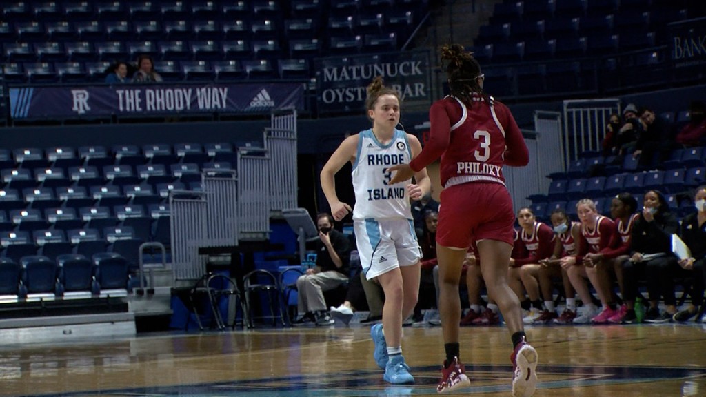 31420 Vo Uri Wbb Umass V Isteele Tria00 00 13 29still001