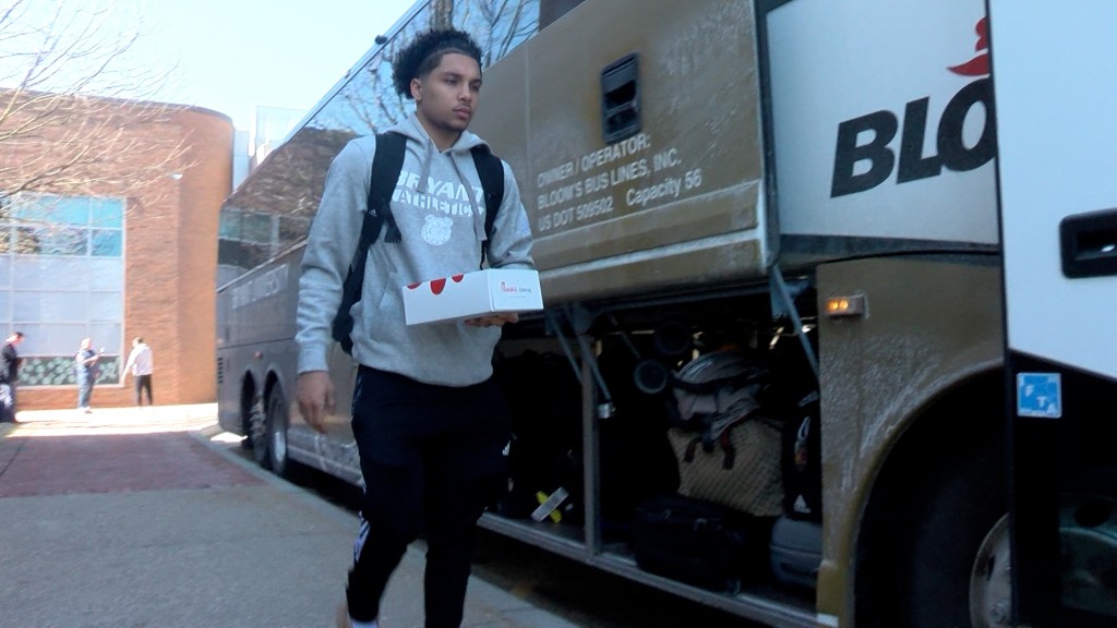 Bryant Hoops Bus 3 14