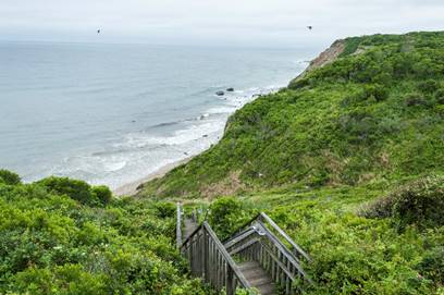 Mohegan Bluffs Staircase