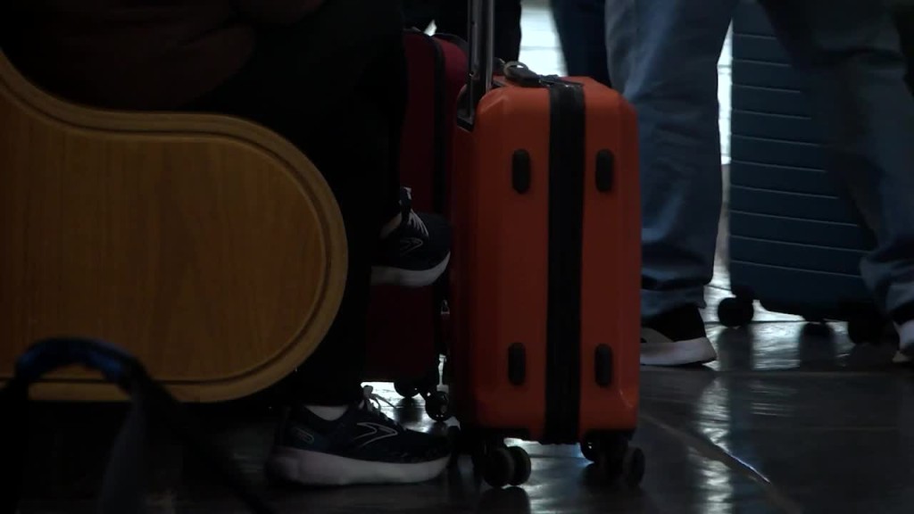 Amtrak Sees Busy Holiday Travel Rebound After Avoiding Union Strike