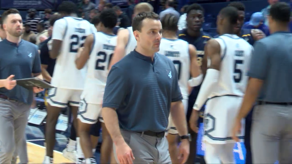 78210 Vo Uri Quinnipiac Mbb Ov Isteele Tria00 01 29 19still001