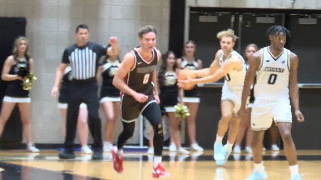 Brown Looks To Keep Up Win Streak In Kingston Wednesday