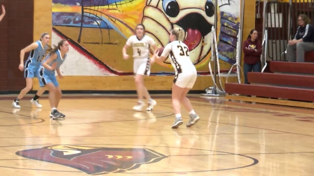 Case Girls Defeat Seekonk At Home Tuesday