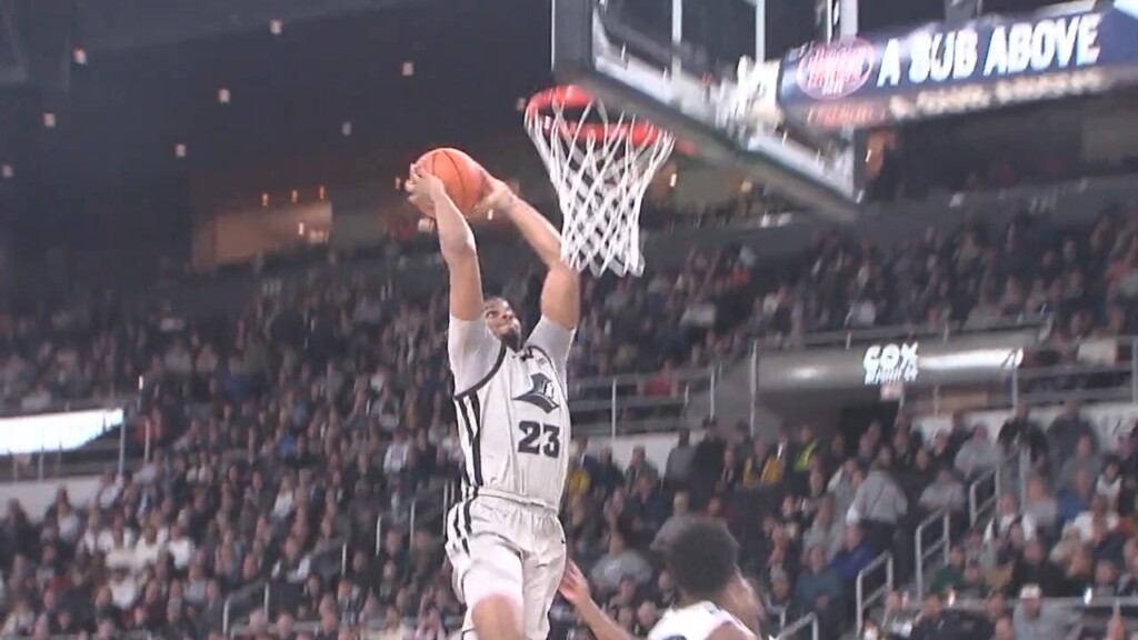 Bench & Bynum's Return Powers #23 Providence Past Butler