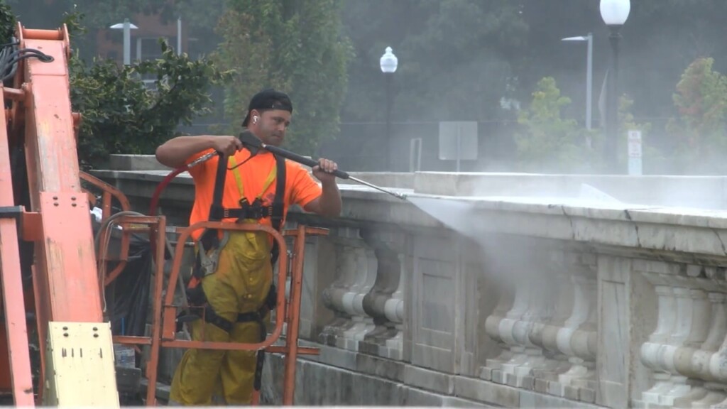 Dan Washing Statehouse Pkg