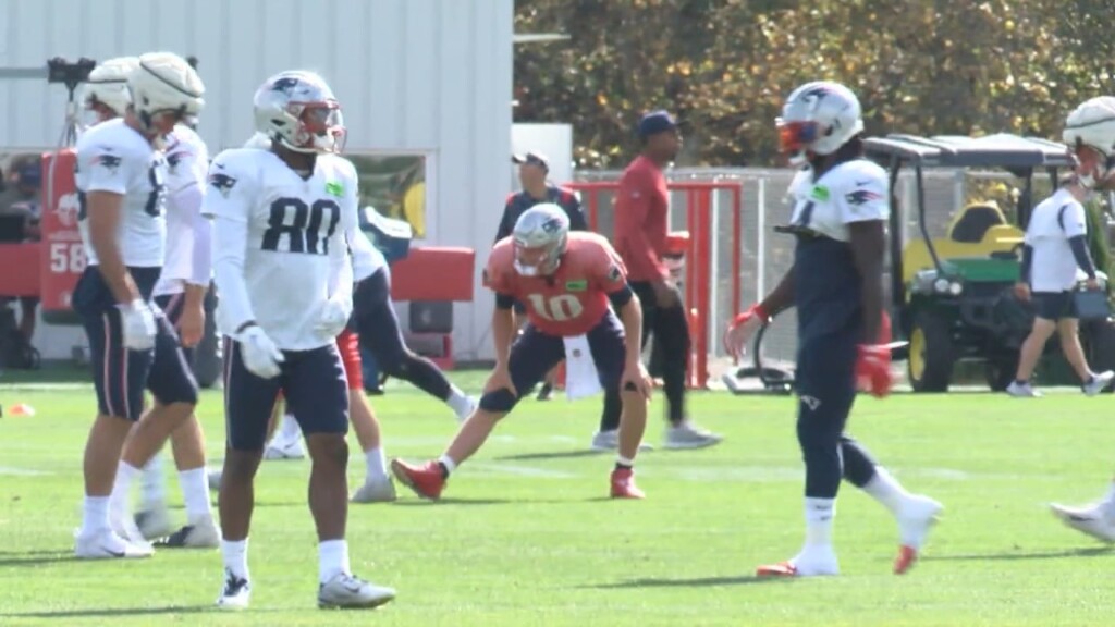 Belichick Sticks With Jones At Qb, Mac Emphasizes Communication & Enjoyment