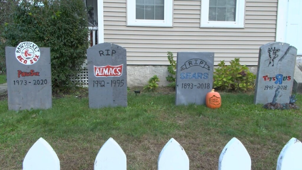 Smithfield Man Honors "dead" Businesses With Halloween Display.