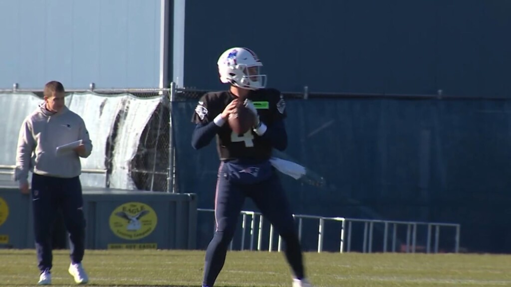 Zappe & Cunningham Take Qb Reps As Pats Begin Prep For Chargers