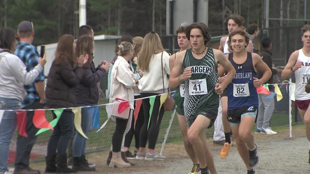 Bishop Hendricken Wins Third Straight Xc Title, Cumberland's Sam Henderson Places First