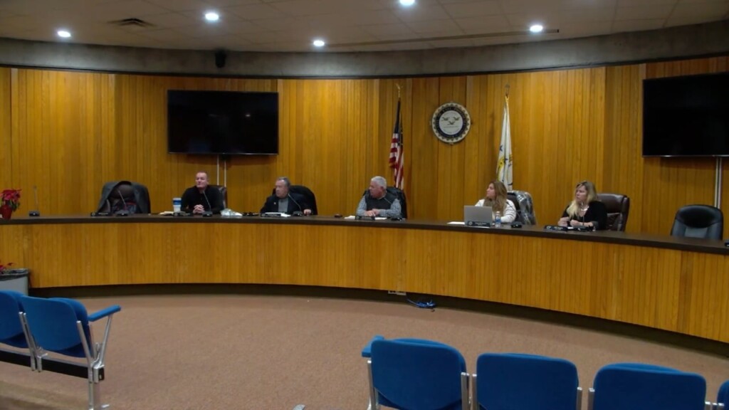 East Providence Holds Emergency City Council Meeting After Washington Bridge Closure