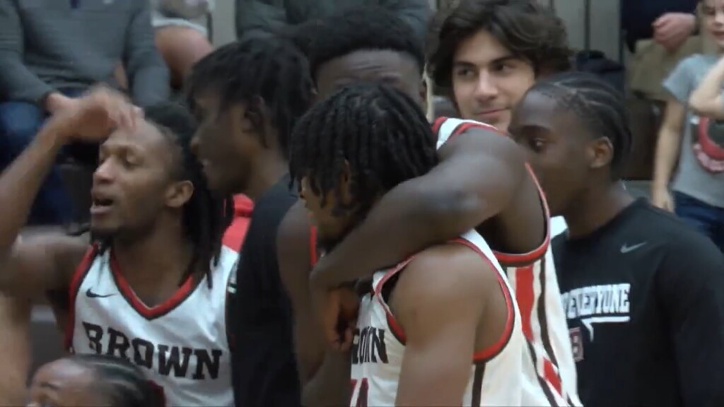 Brown Rallies Past Siena Behind Defense & Late Three Pointers By Lilly Jr.