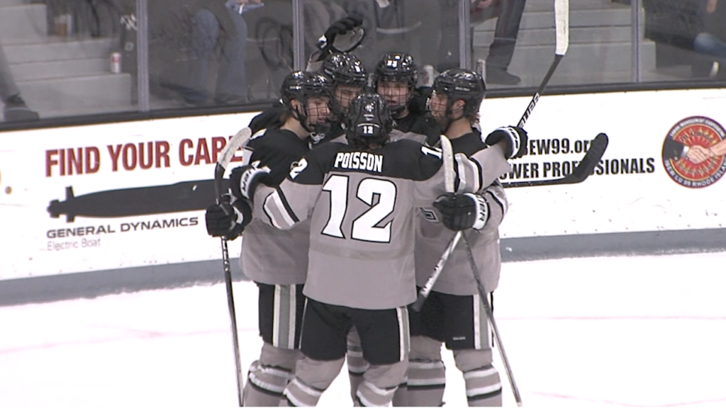 35705 Vo Pc Uml Mhk Sat Vo Ncoit00 00 12 38still001