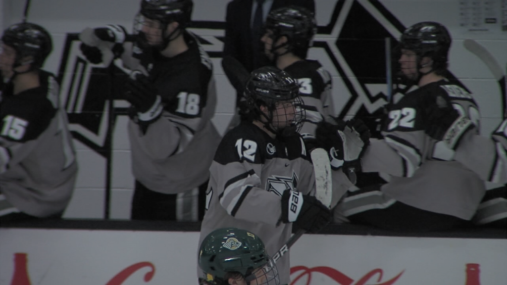 34775 Vo Pc Alaska Anchorage Mhk V Isteele00 00 44 08still001