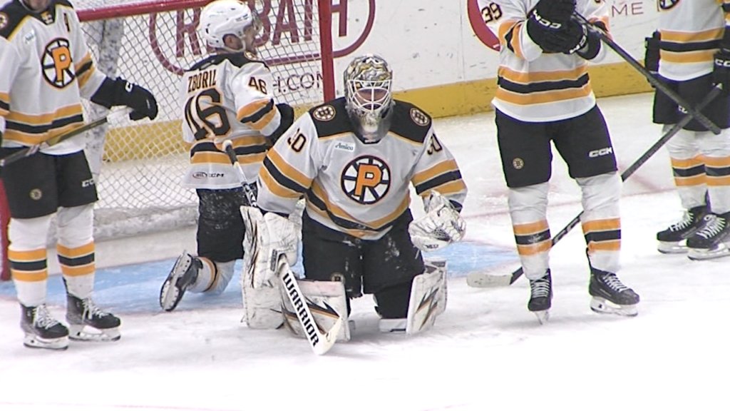 33957 Vo East Coast Track Invitational V Isteele Tria00 01 16 28still002