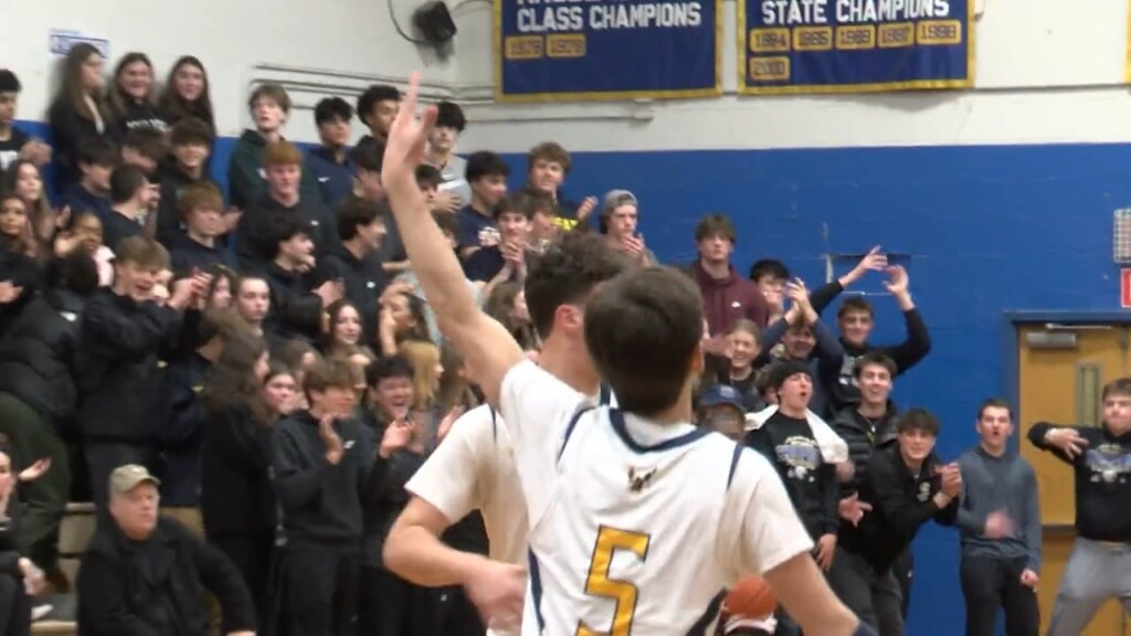 Raffa Scores Career High 39 Points, Leads Barrington Past La Salle In Ot