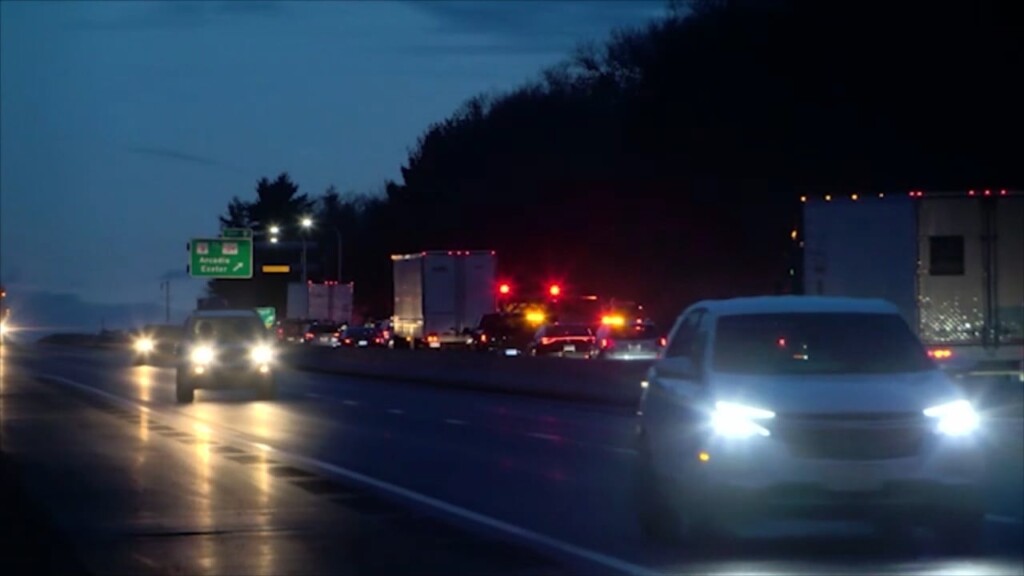 Police Recruit Suffers Serious Injuries While Assisting Victims Of Car Crash On I 95