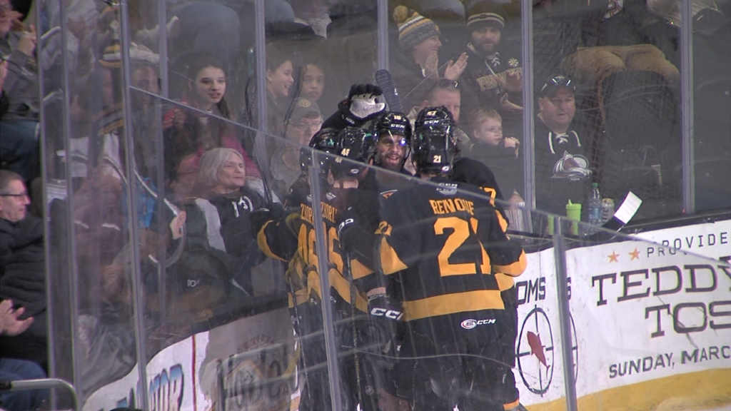 39757 Vo Pbruins Cleveland Ov Isteele00 00 22 35still001