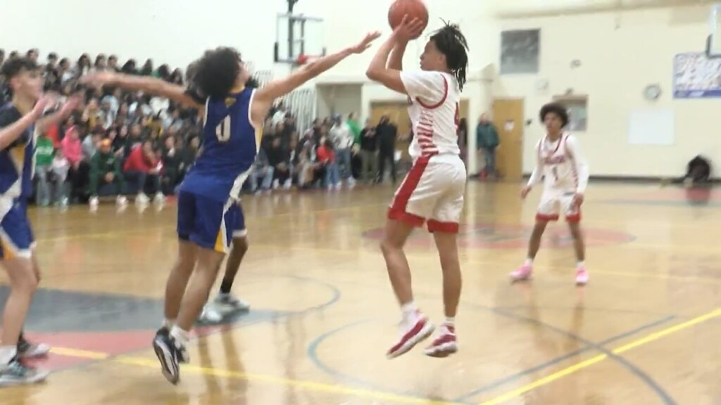 Juanita Sanchez Hands North Providence First Loss, Cavaliers & Cougars Tied Atop D3 Boys Standings