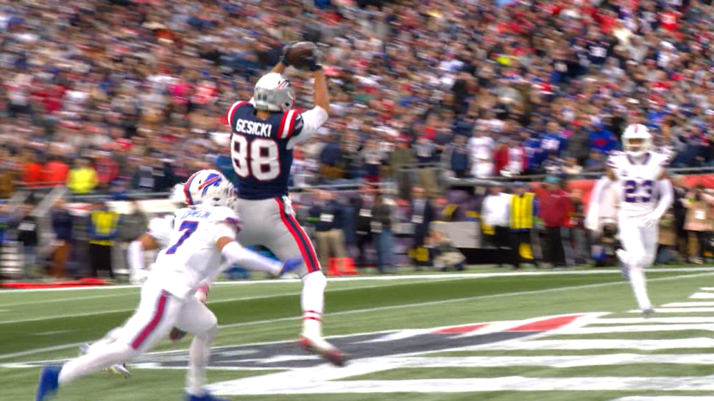 42387 Vo Gesicki V Bengals Isteele00 00 01 23still001