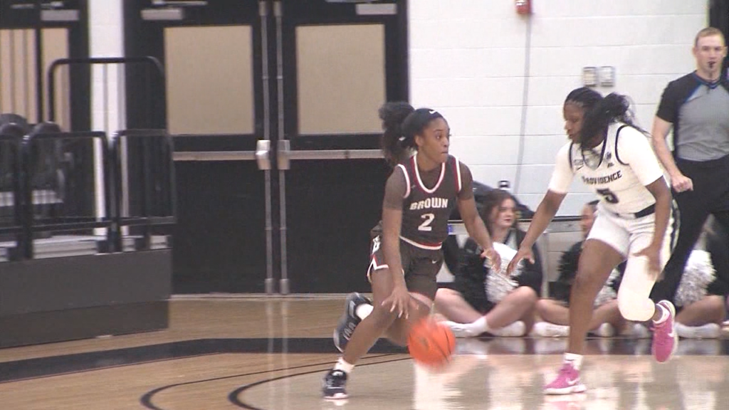 42382 Vo Brown Wbb V Kyla Jones Isteele00 00 14 11still001