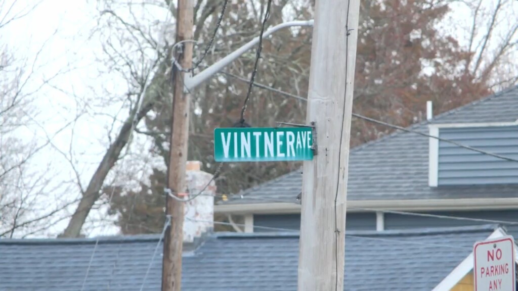Crews Work To Fix Sinkhole In East Providence